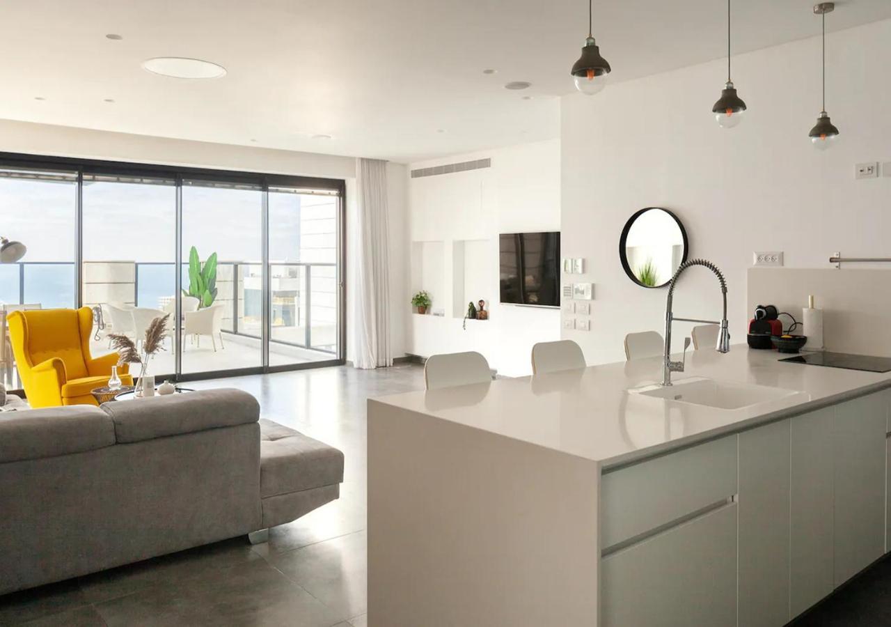 דירות בת ים Oַ&O Group- Luxury Penthouse Jacuzzi Sea 36 Floor מראה חיצוני תמונה