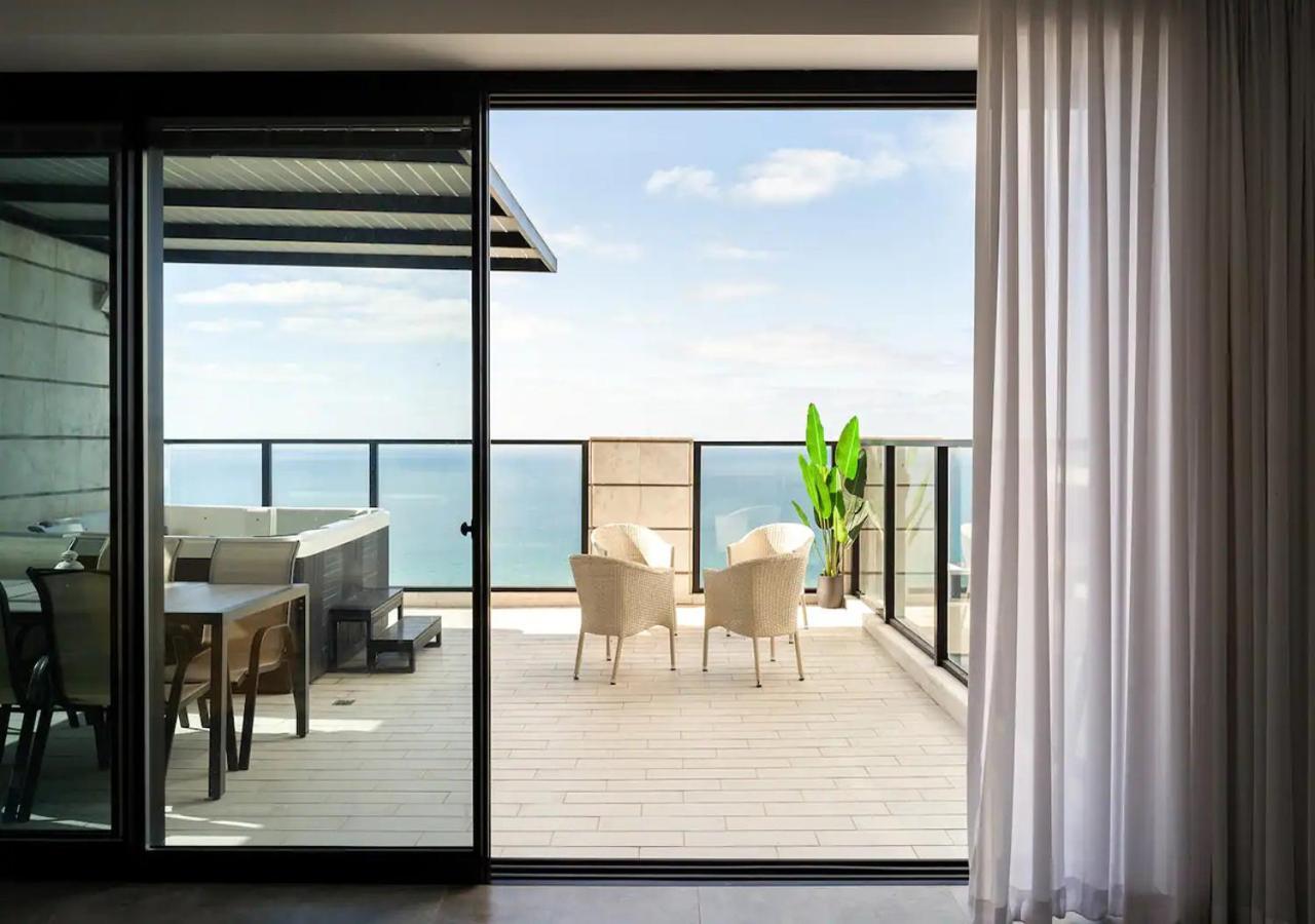 דירות בת ים Oַ&O Group- Luxury Penthouse Jacuzzi Sea 36 Floor מראה חיצוני תמונה