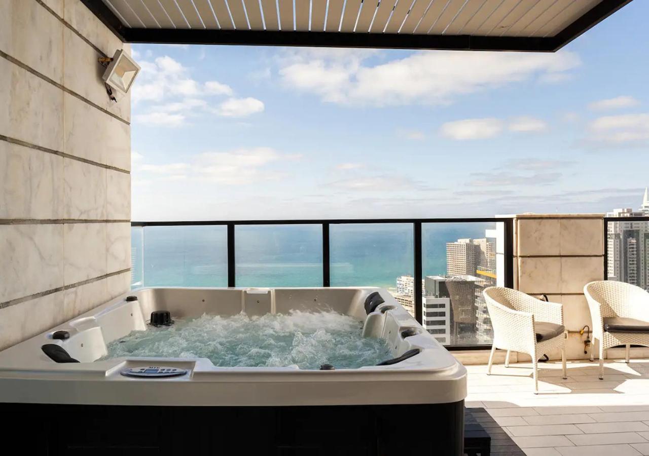 דירות בת ים Oַ&O Group- Luxury Penthouse Jacuzzi Sea 36 Floor מראה חיצוני תמונה