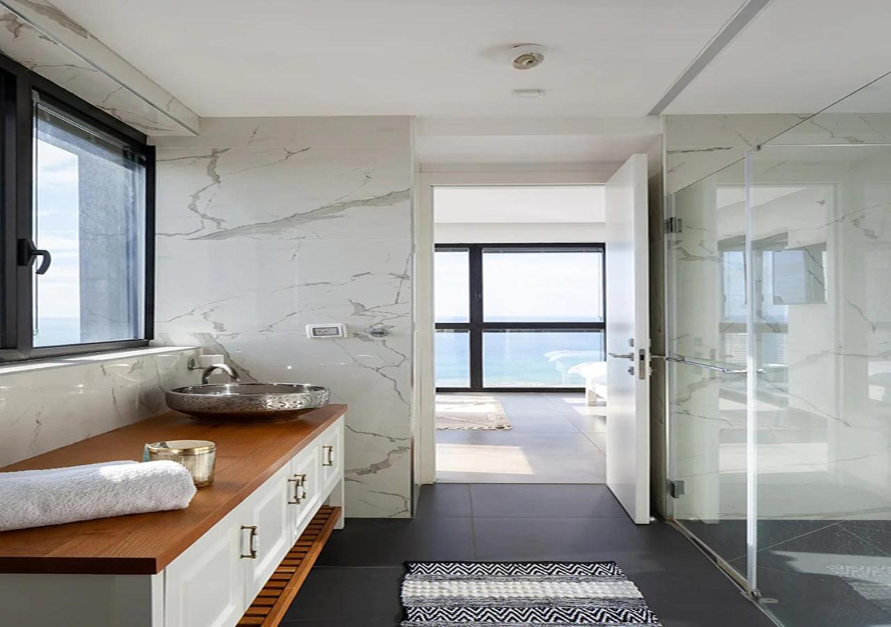 דירות בת ים Oַ&O Group- Luxury Penthouse Jacuzzi Sea 36 Floor מראה חיצוני תמונה