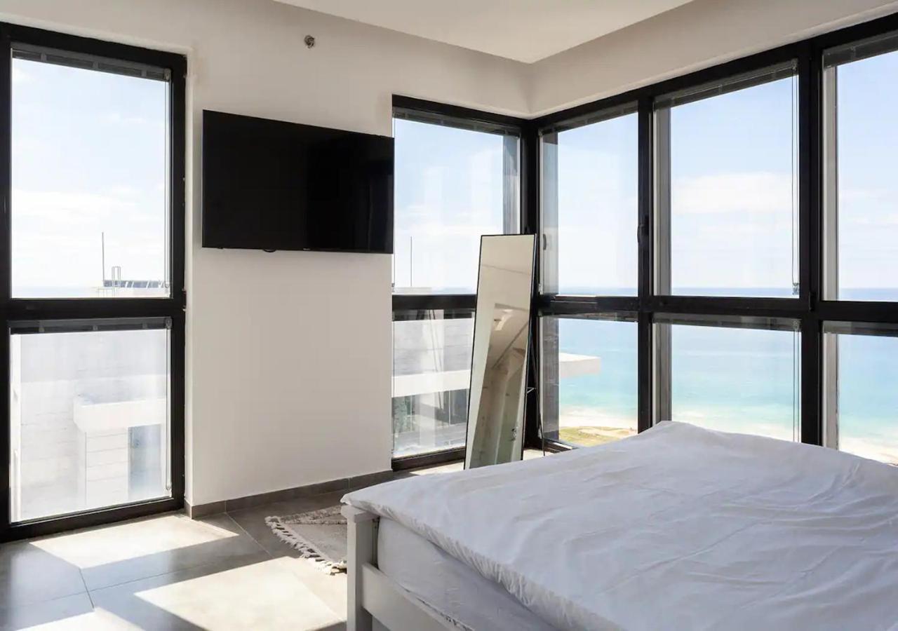 דירות בת ים Oַ&O Group- Luxury Penthouse Jacuzzi Sea 36 Floor מראה חיצוני תמונה